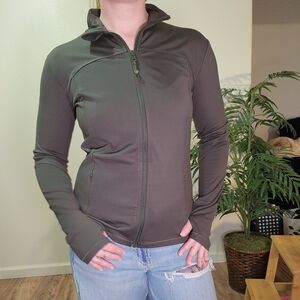 Queenieke Size Medium Olive Athletic Workout Zip-Up Jacket